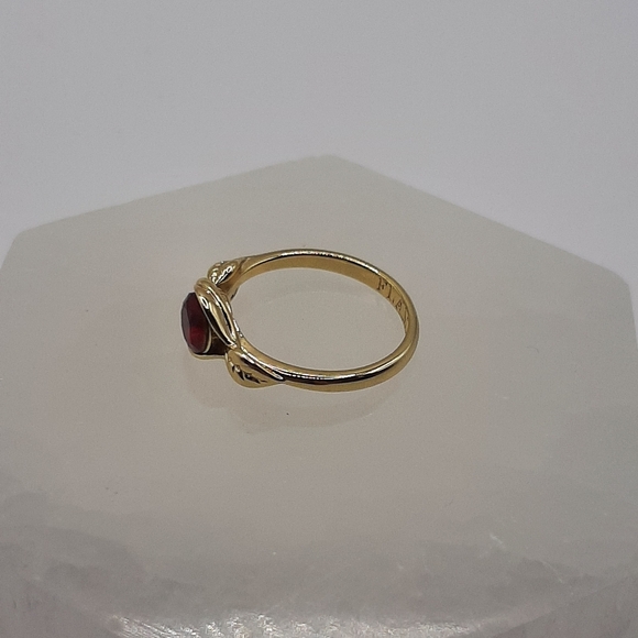 R888 Red Leaf Ring Plated - Fragrant Jewels - Picture 5 of 8